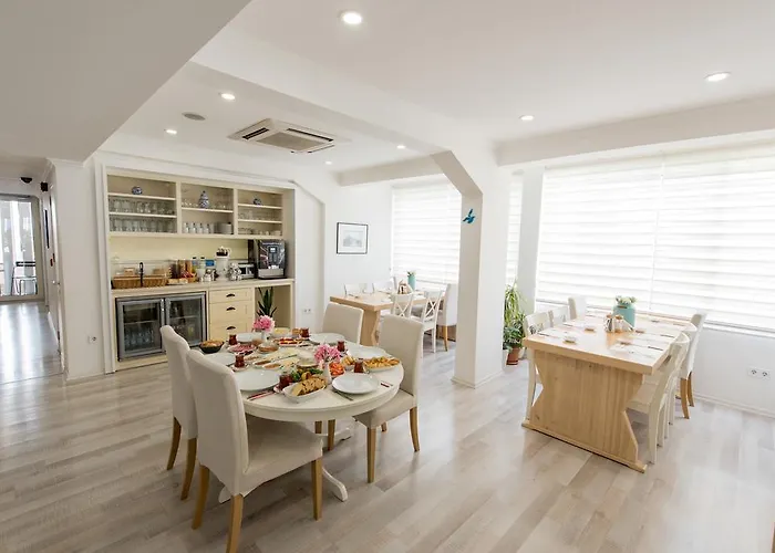 Ξενοδοχείο Minu 2*