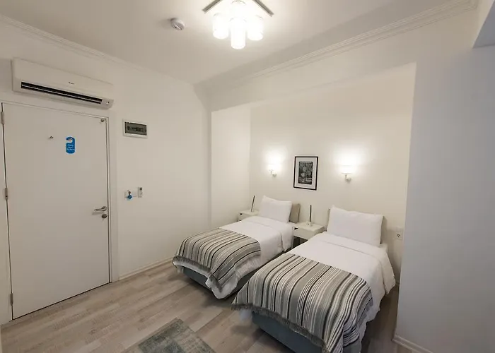 Ξενοδοχείο Minu 2*